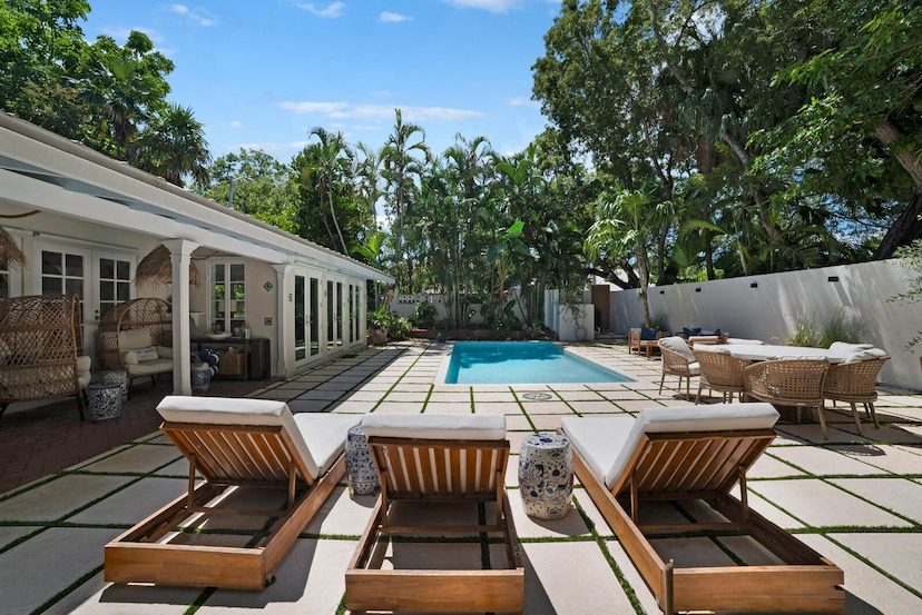 Beautifully Renovated Home On A Double Lot In The Center Of Key West