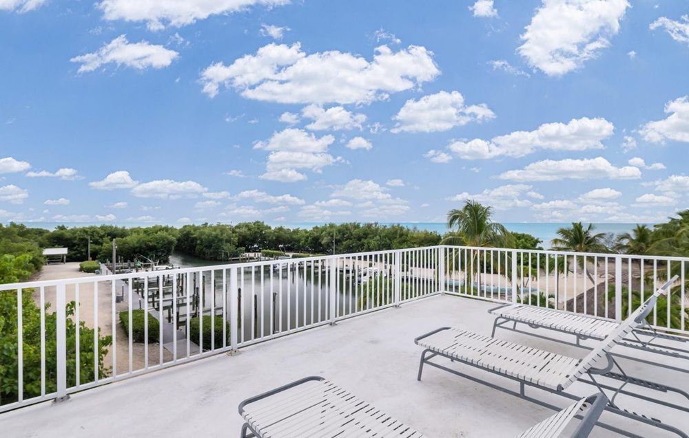 58950 Overseas Highway 13