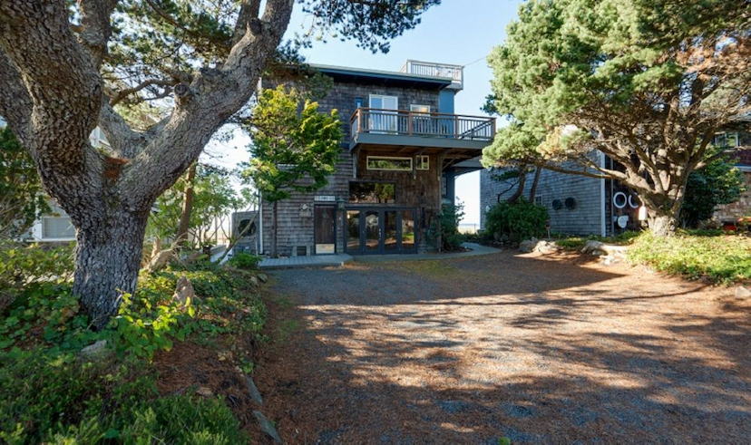 Regal Oceanfront Presence! Nautical Fantasy & Ultimate Playhouse For All Ages