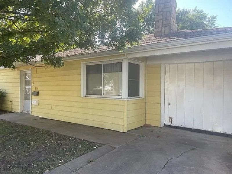 501 Sunnyside Court