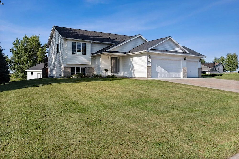 Spacious Dream Home In Watkins