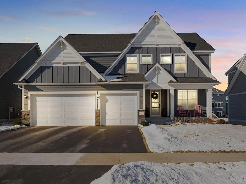 Luxury & Versatility In Arbor Ridge