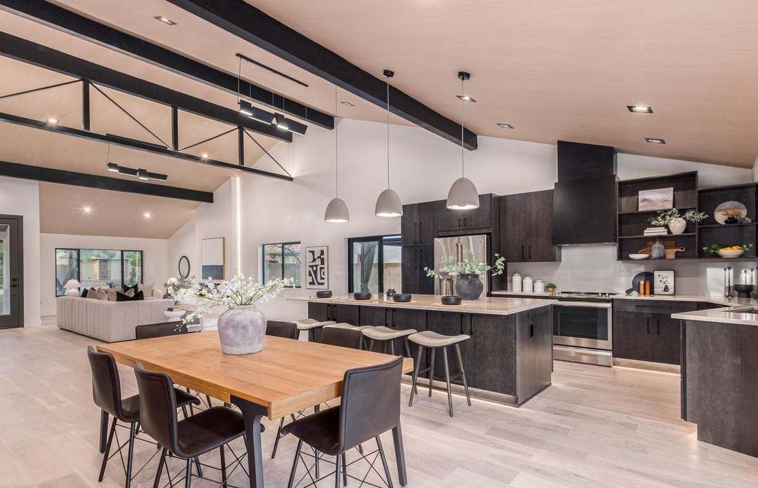 8519 E San Felipe Dr
