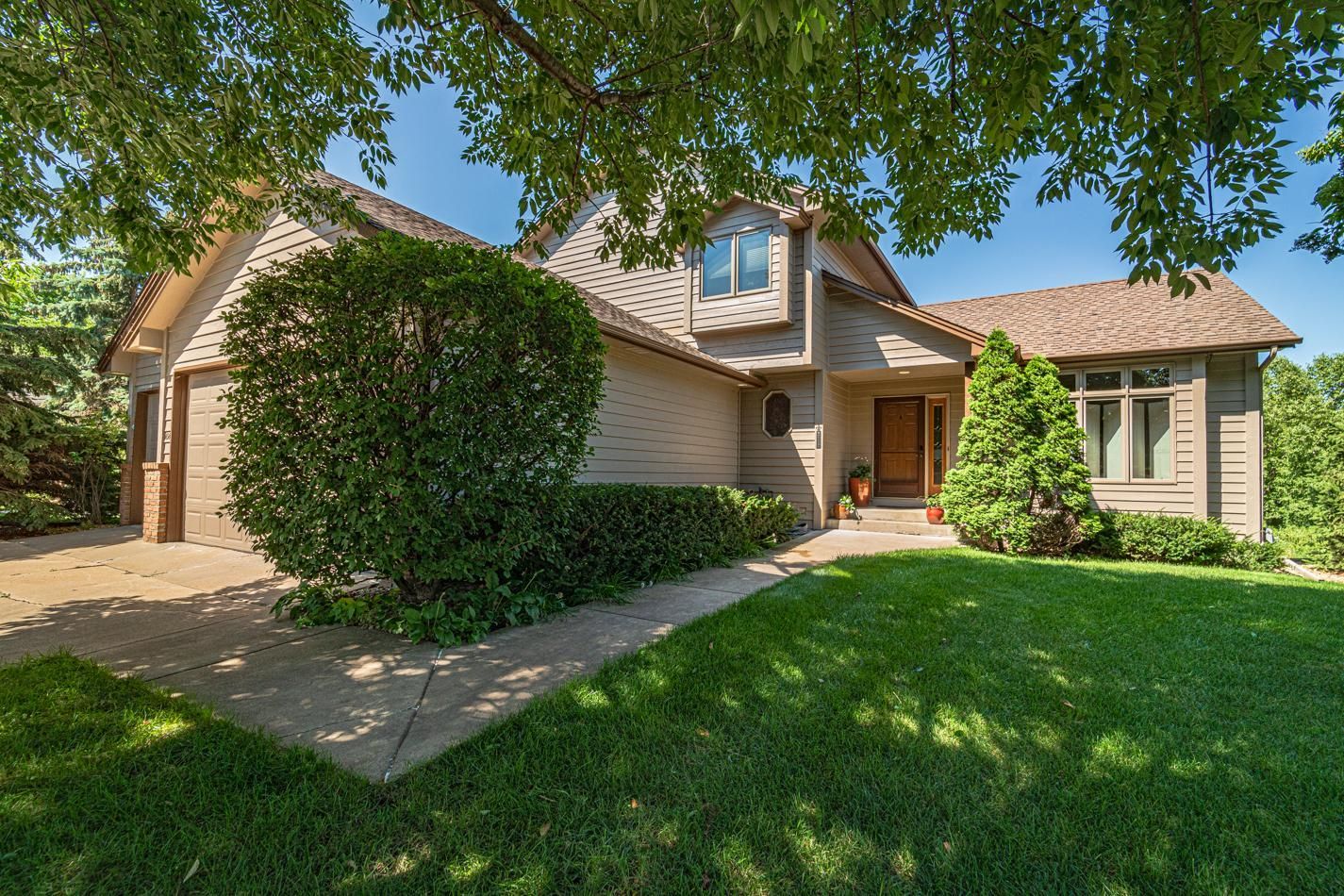 A Harmonious Blend Of Space, Functionality, & Style.