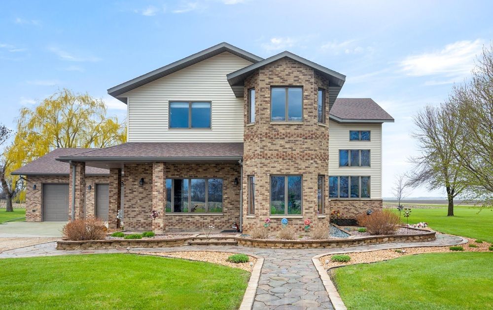 Dream Country Estate With Endless Amenities