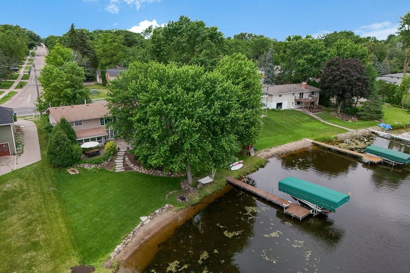 Exceptional Long Lake Lakeshore Estate With Unrivaled Views