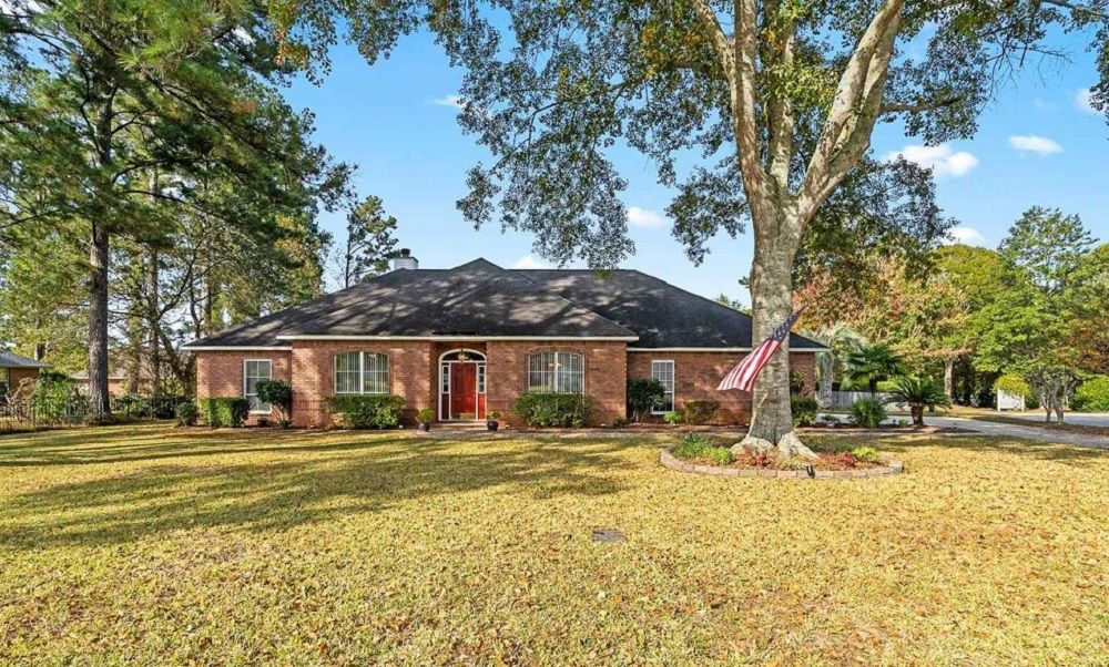 3306 Prestwick Drive