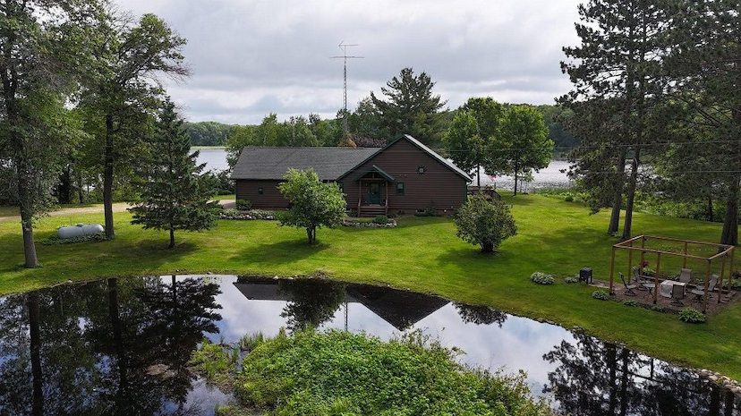Private Lakeside Retreat