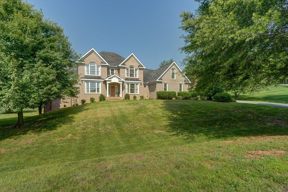 455 Foxdale Lane