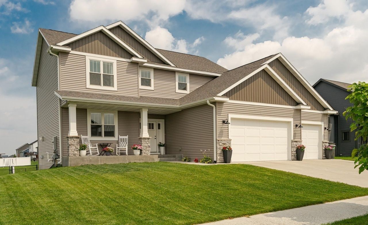Beautiful 2 Story, With Farmland Views!