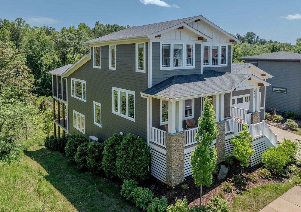 401 Lochlyn Hill Drive