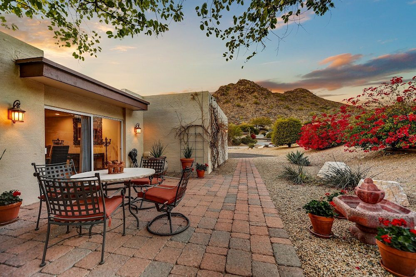 Timeless Classic In Lincoln Hills