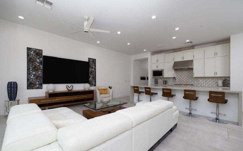 7347 E Vista Bonita Dr