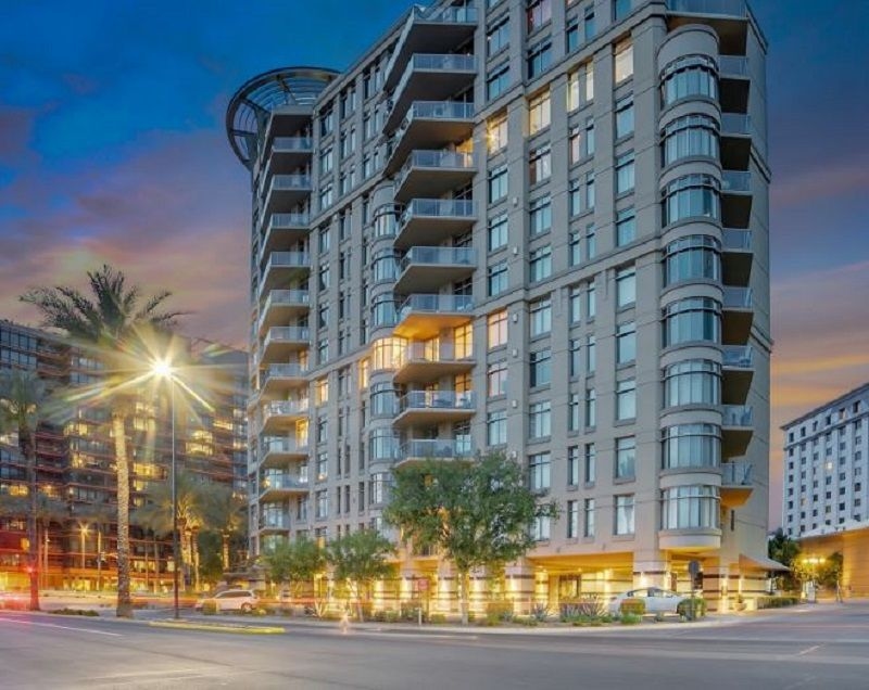 Luxury High-Rise Living At Esplanade Place