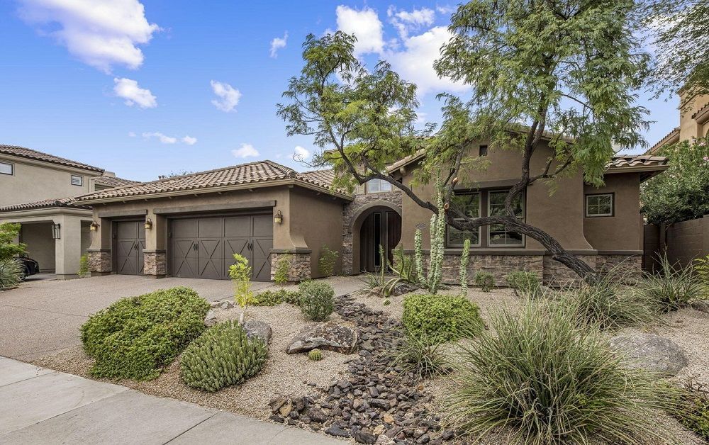 Live The Ultimate Desert Ridge Lifestyle—With Room For Everyone