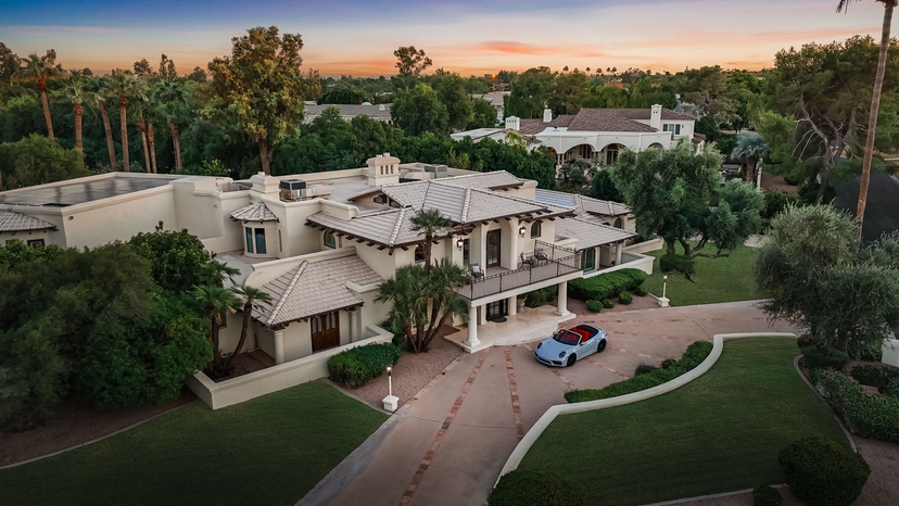 A Masterpiece Of Luxury In Paradise Valley