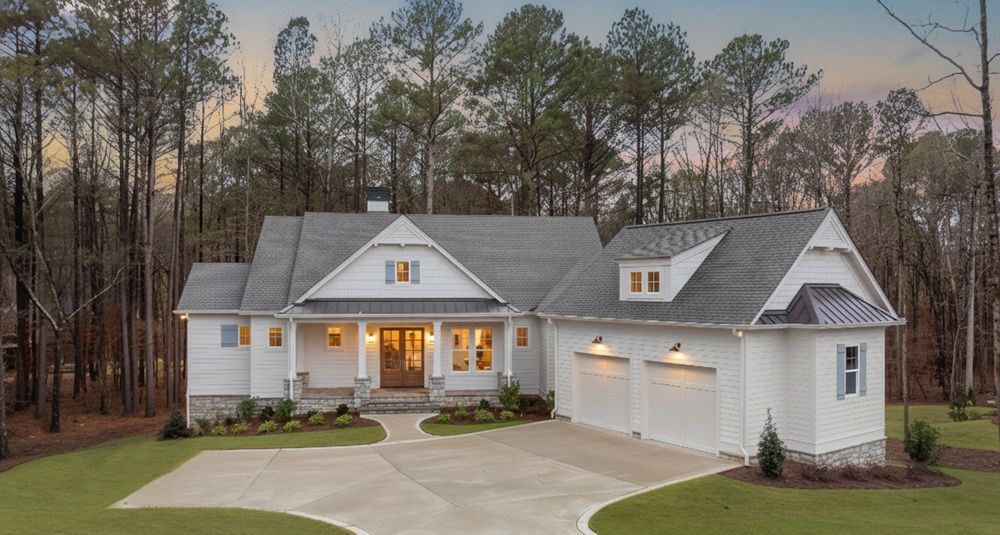 Luxurious Lake Living