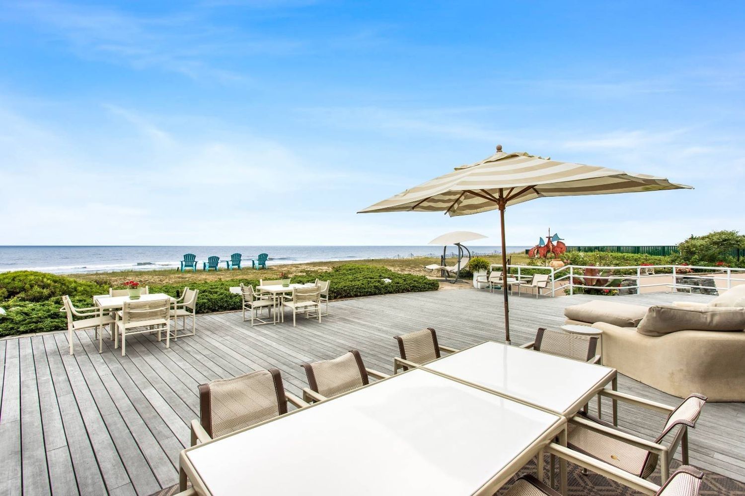 Luxurious Oceanfront Retreat On Gin Lane