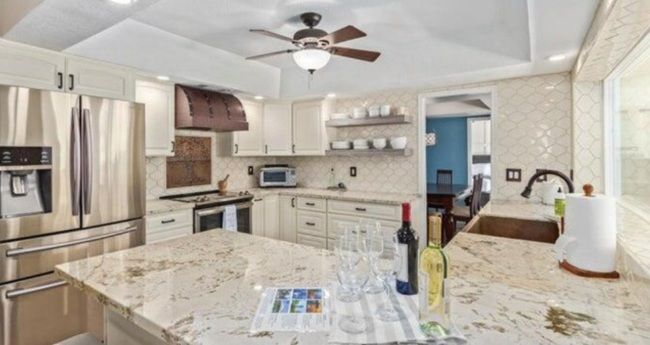 2118 E Pebble Beach Dr