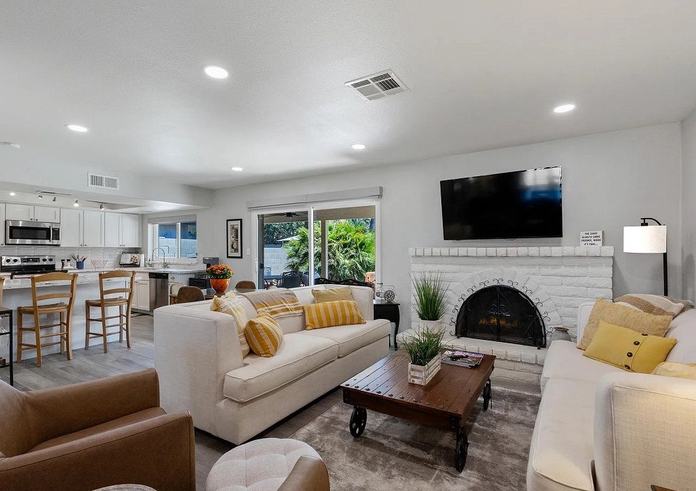 Beautifully Renovated Retreat