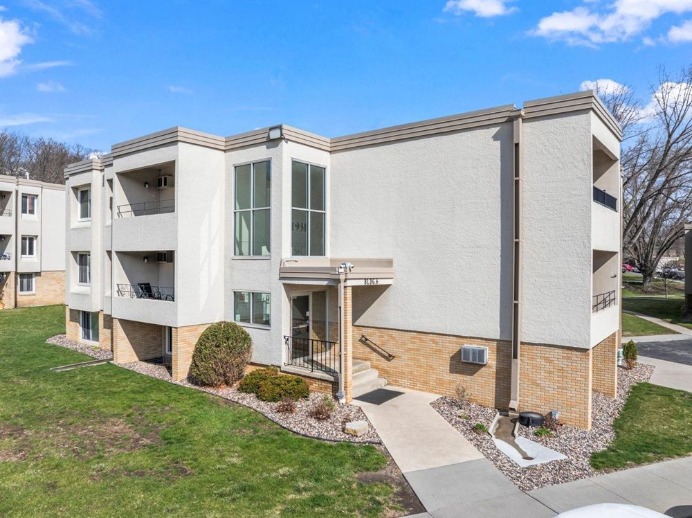 1931 Viking Drive NW Apt 14