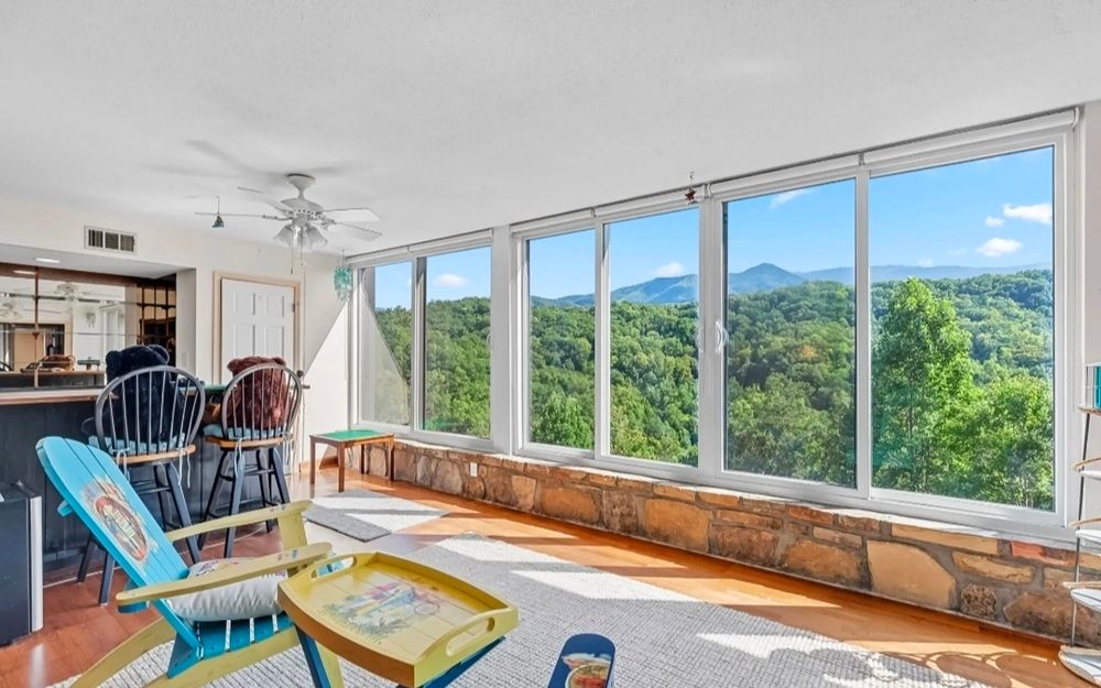 1704 Hidden Hills Road