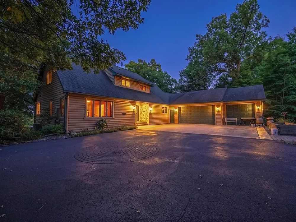 Big Lake, Extraordinary Living