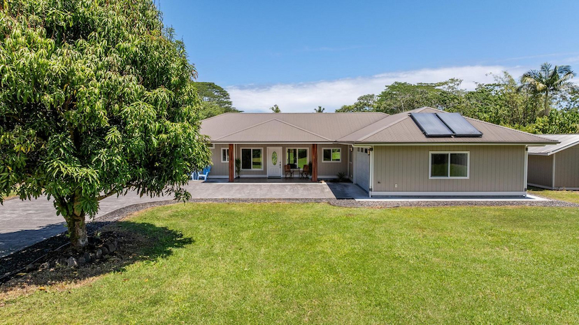 A Beautiful Home In Hawaiian Paradise Park In Keaau, Hawaii