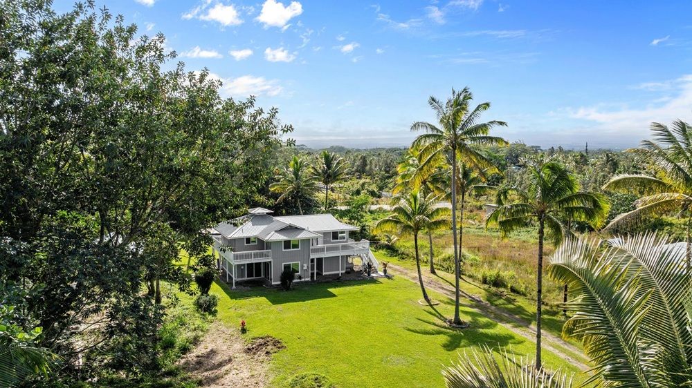Modern Hawaiian Paradise Home