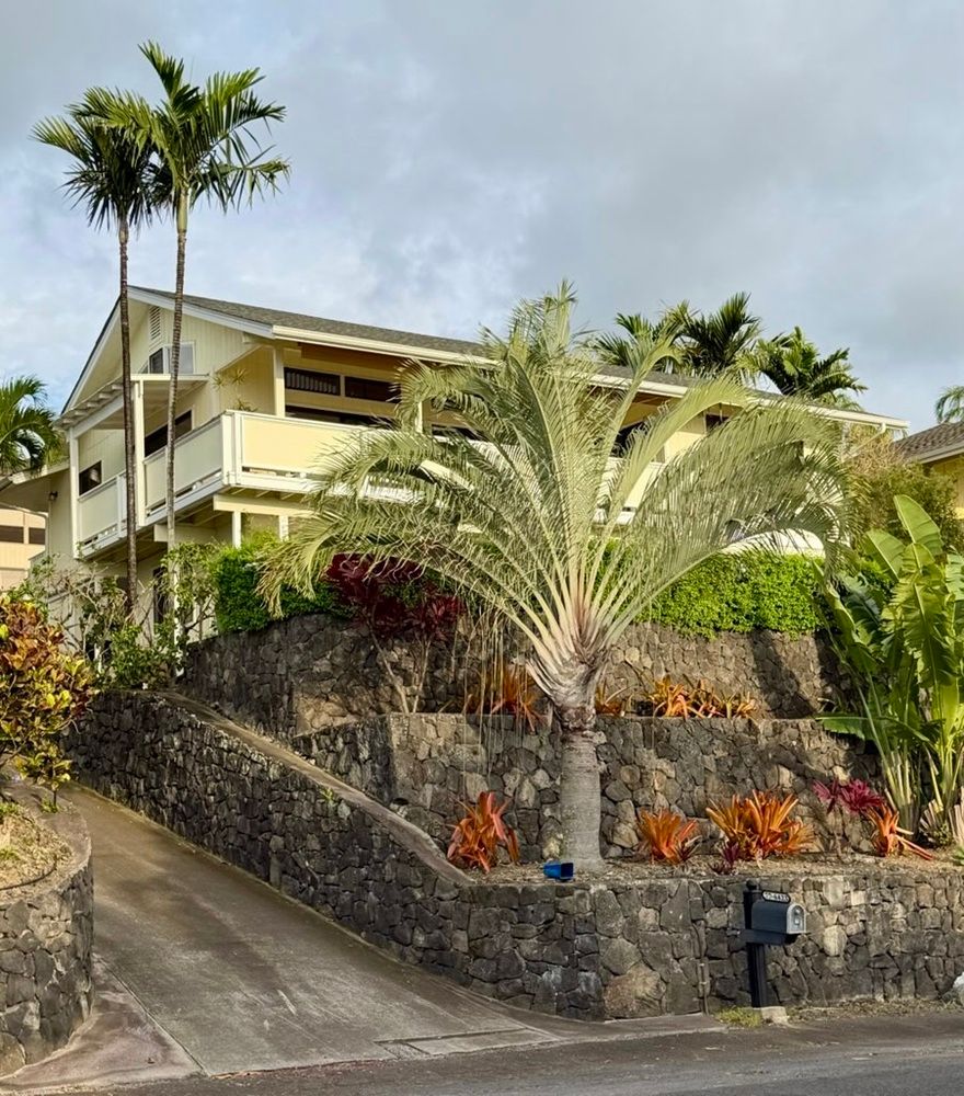 Kalani Sunset Desirable Price Location And Views!