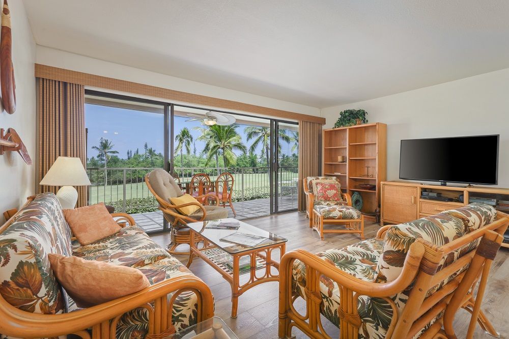 Tropical Living At Its Best!