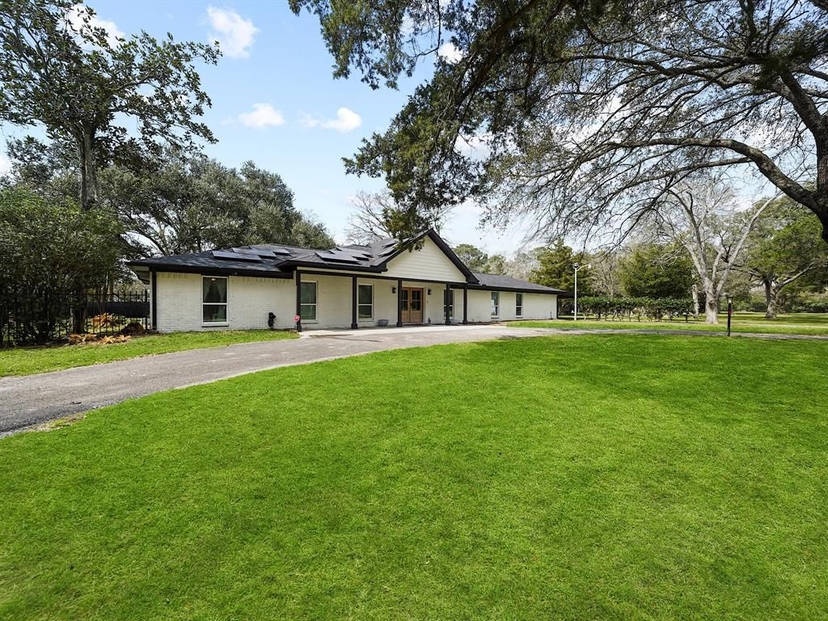 Completely Transformed Home On 5 Acres With Luxurious Upgrades And Unique Features