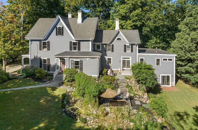 62 Old River Pl
