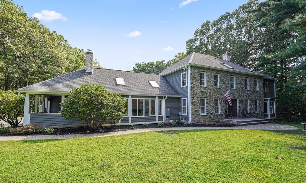 33 Woodstone Rd