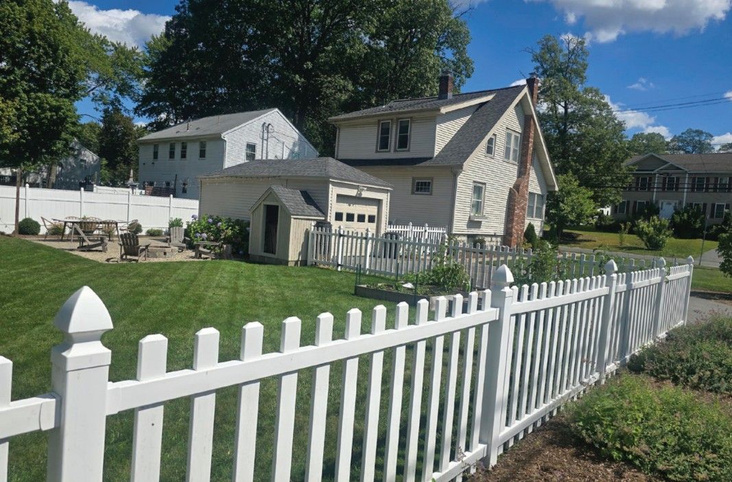 144 Bishop St
