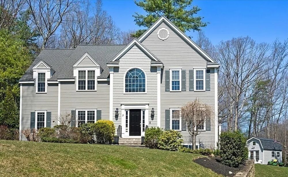 3 Foxhill Drive