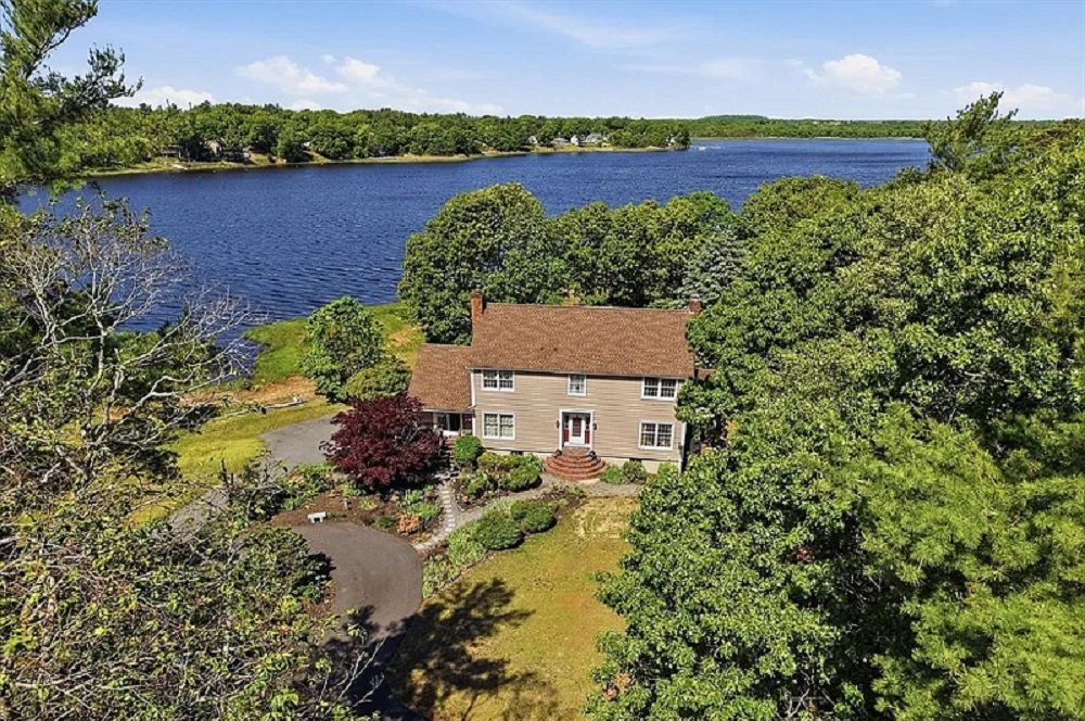 Serene Bayside Living