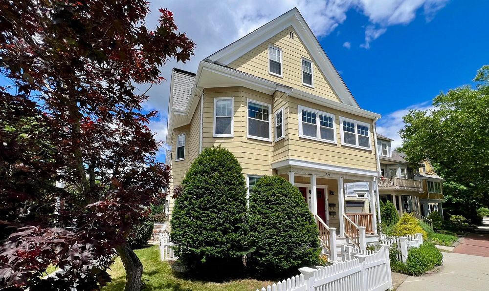 293 Huron Avenue