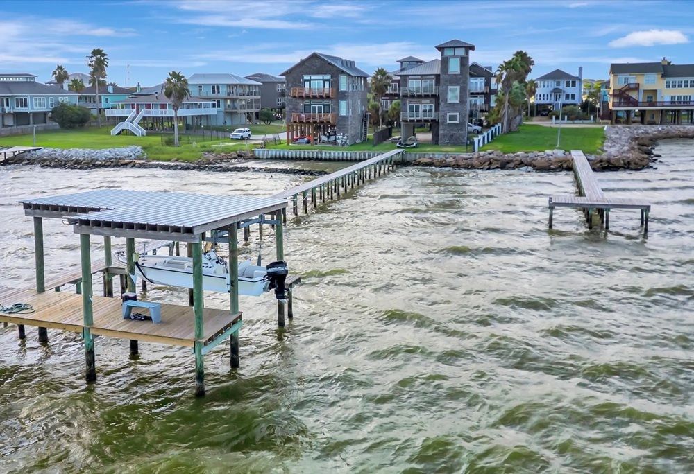 Waterfront Luxury With Panoramic Galveston Bay Views