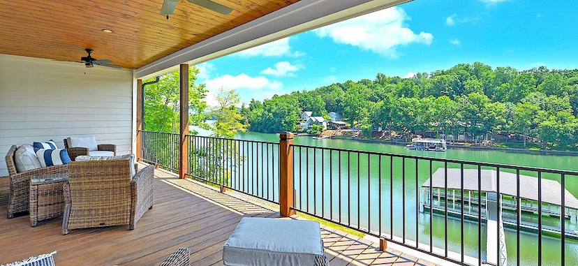 Luxury Lakefront