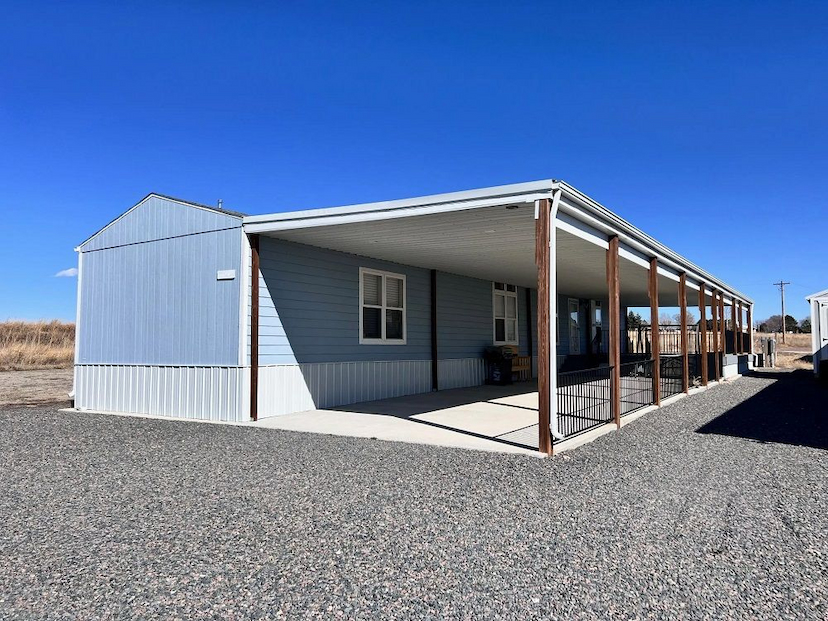 Just Listed Turnkey Lake Retreat
