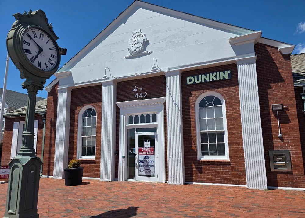 Hyannis Downtown! 5 Luxury Apartments