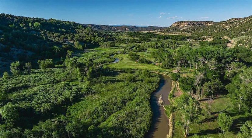 Deeded Water Rights, Privacy & Panoramic Views