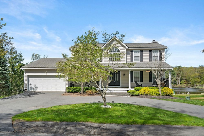 Lakefront Luxury Retreat With Pool, Music Studio & Year-round Adventure