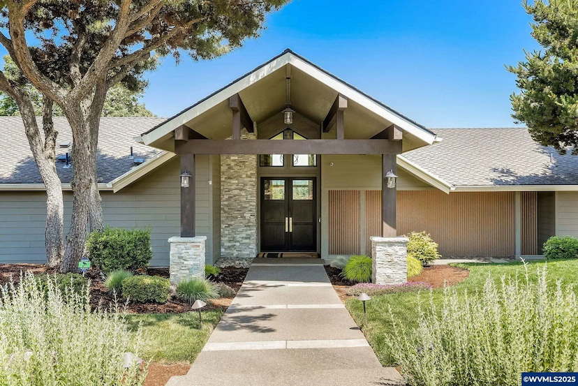 Luxury Living With Golf Course & Mountain Views