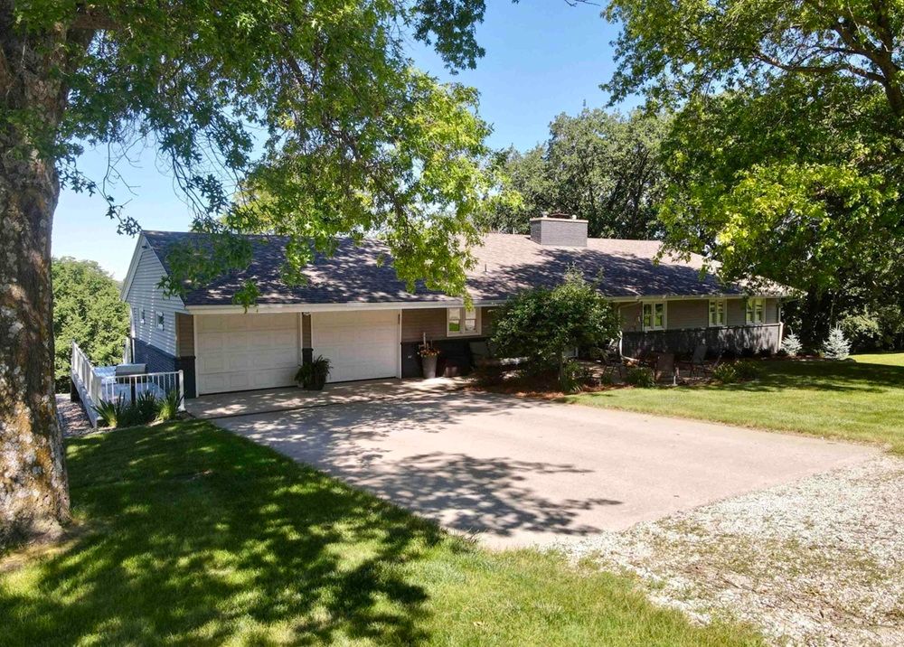 Modern Ranch Living On 2.3 Acres