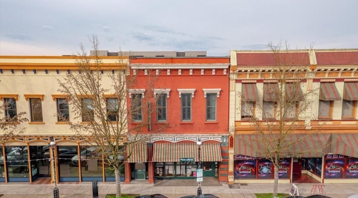 Historic Downtown Salem Loft