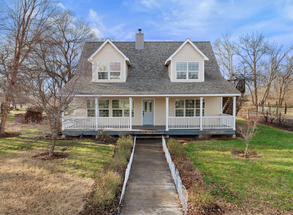 Private 22 -Acre Riverfront Retreat