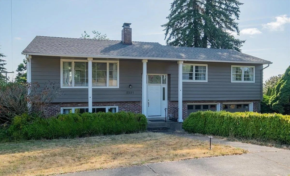 3331 Crest Loop NW