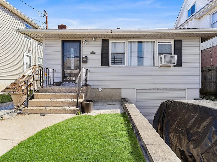 26 California Ave